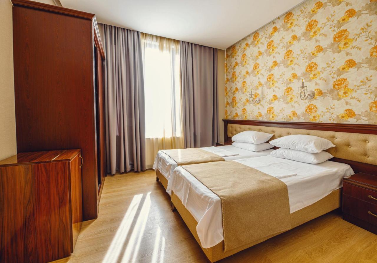 Park Hotel Tskaltubo - Balneo Resort Buitenkant foto